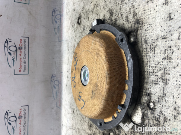 Boxa dreapta fata Volkswagen Golf 5 2005