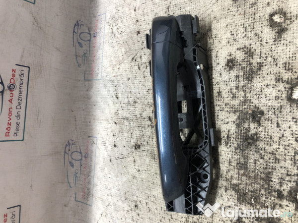 Maner exterior stanga fata Volkswagen Golf 6 2010