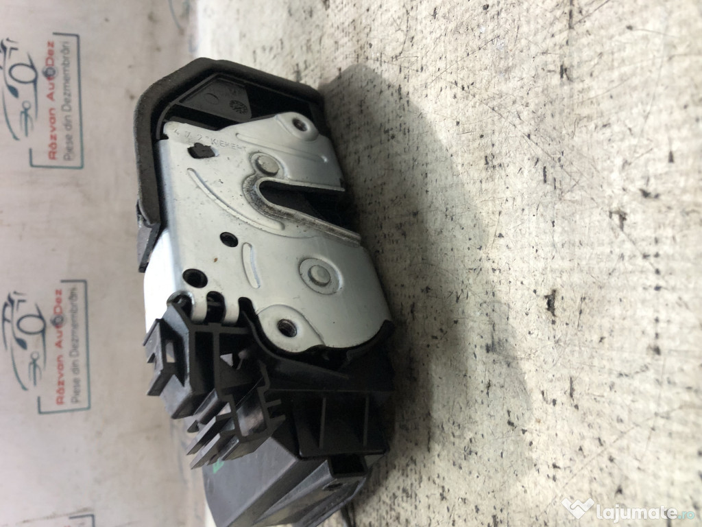 Broasca stanga spate BMW Seria 1 F20 2012