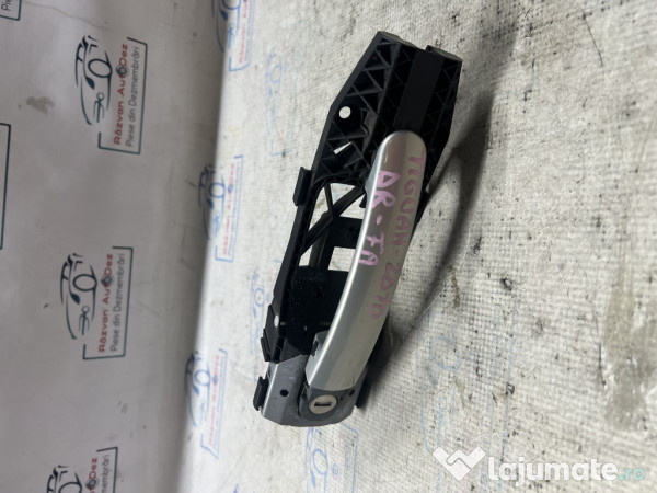 Maner exterior dreapta fata Volkswagen Tiguan 2010