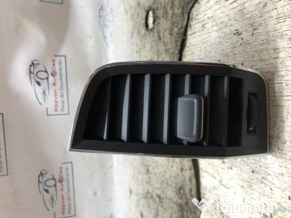 Grila centrala dreapta Skoda Karoq 1.5 Benzina 2018