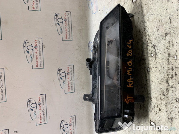 Proiector stanga Skoda Kamiq - Benzina 2024