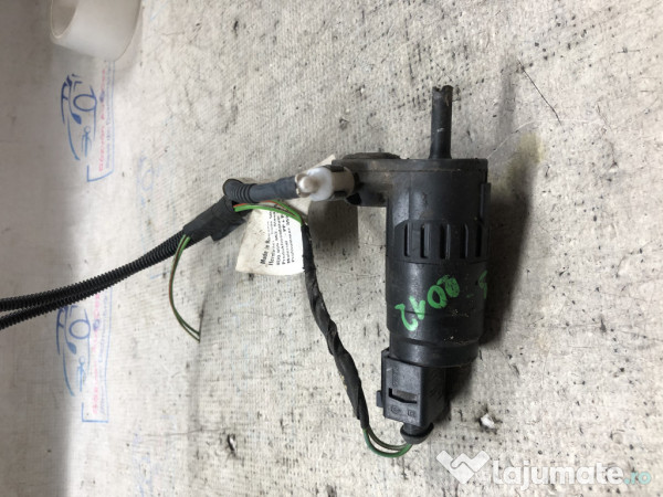 Pompa spalator faruri Audi Q3 - Motorina 2012