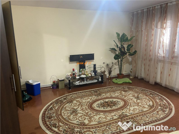 Apartament 3 camere , zona Gara- str Longinescu ,76 mp ,2 ba