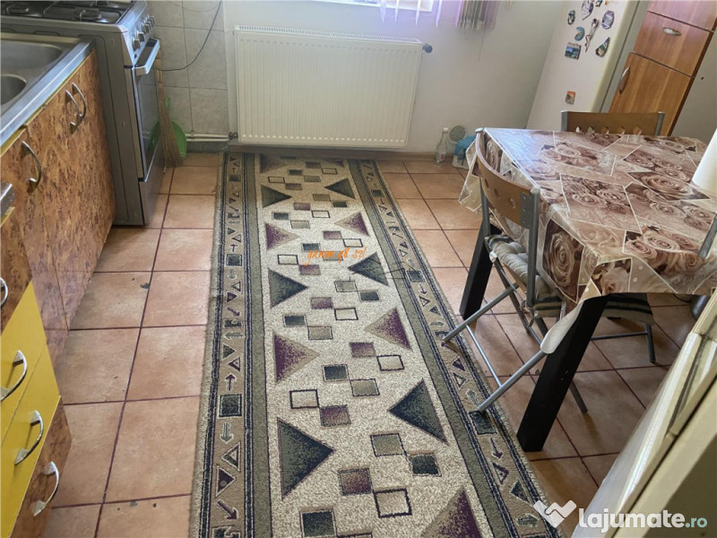 Apartament 3 camere , zona Gara- str Longinescu ,76 mp ,2 ba