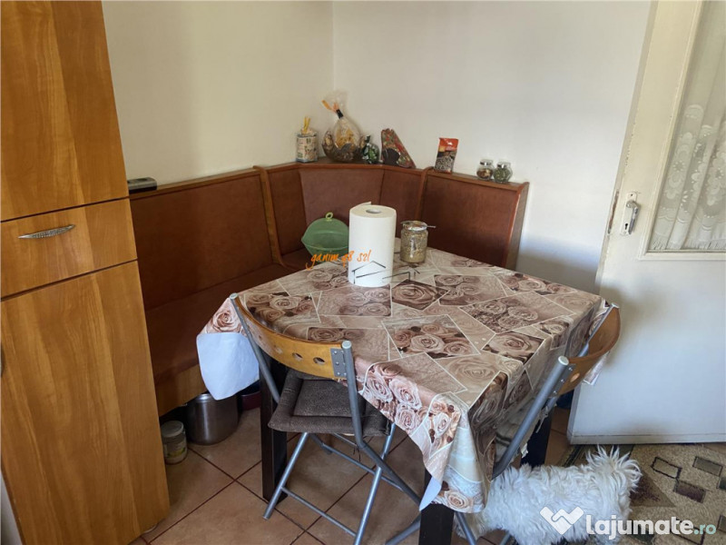 Apartament 3 camere , zona Gara- str Longinescu ,76 mp ,2 ba