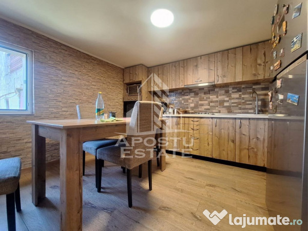 Casa individuala cu 5 camere si terasa, zona linistita Sa... 