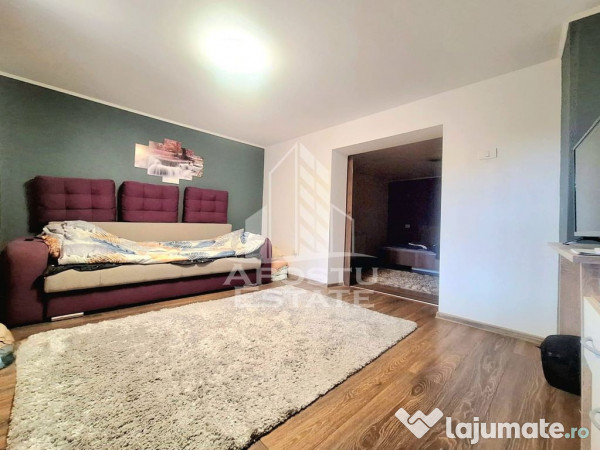 Casa individuala cu 5 camere si terasa, zona linistita Sa... 