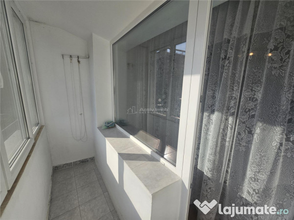 Resita, 2 Cam. Cf. 1, Et. 1, Bulevard, Micro 1 