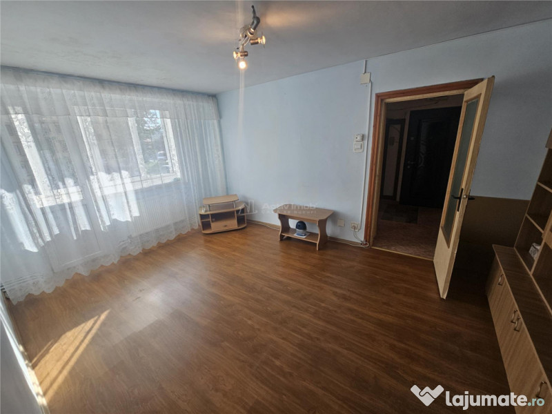 Resita, 2 Cam. Cf. 1, Et. 1, Bulevard, Micro 1 