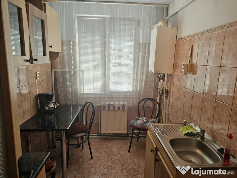 Resita, 2 Cam. Cf. 1, Et. 1, Bulevard, Micro 1 