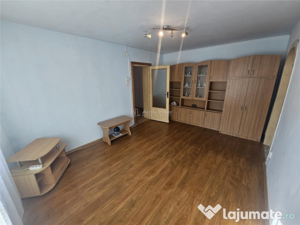 Resita, 2 Cam. Cf. 1, Et. 1, Bulevard, Micro 1 