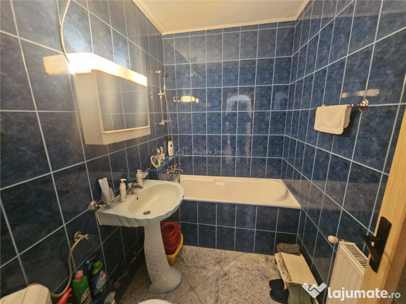 Resita, 2 Cam. Cf. 1, Et. 1, Bulevard, Micro 1 