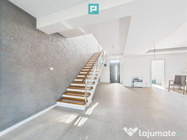 Duplex modern cu garaj, în Giarmata