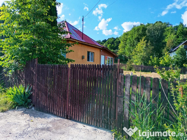 Casa de vanzare cu teren 3100 mp in Breaza de Jos, Prahova 