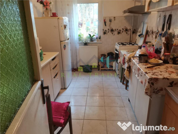 Apartament 2 camere decomandat Tractorul 