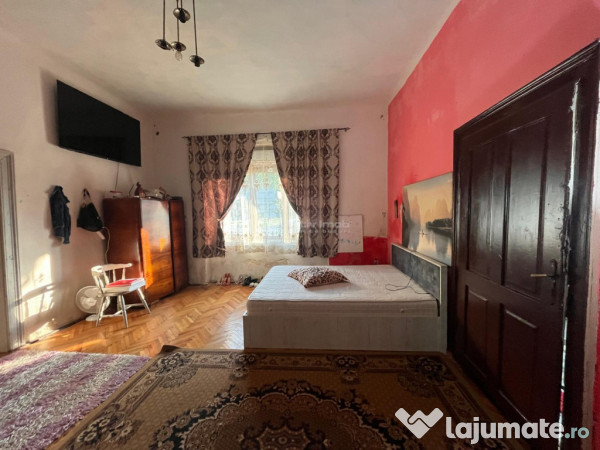 Sacu, Casa 426 Mp. Construiti, 6.500 Mp. Teren