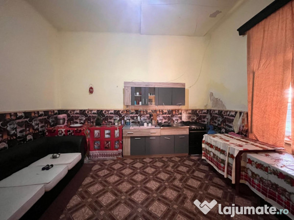 Sacu, Casa 426 Mp. Construiti, 6.500 Mp. Teren