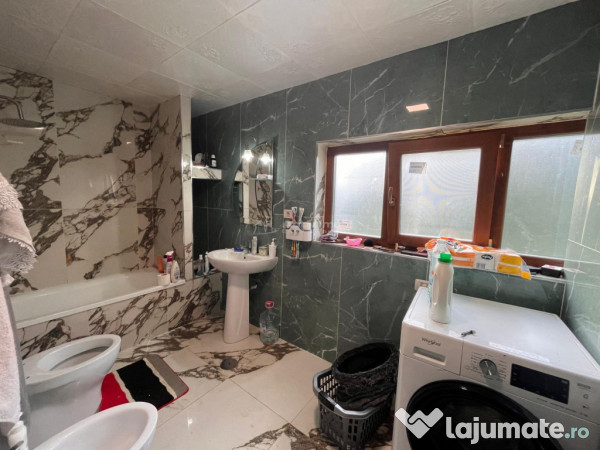 Sacu, Casa 426 Mp. Construiti, 6.500 Mp. Teren