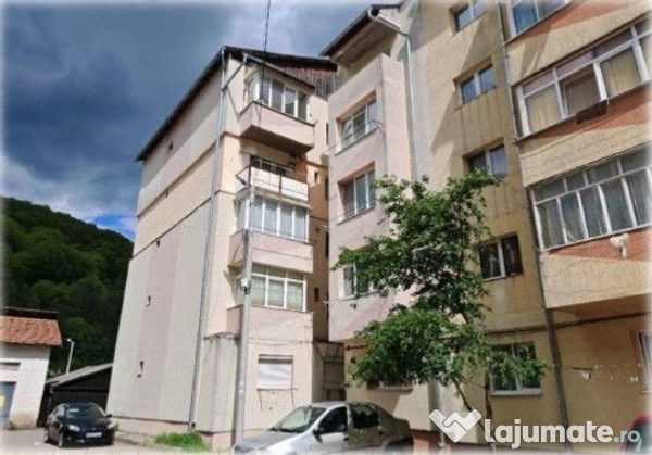 Apartament 4 camere Gura Humorului, cota parte 8/40. ID: ... 