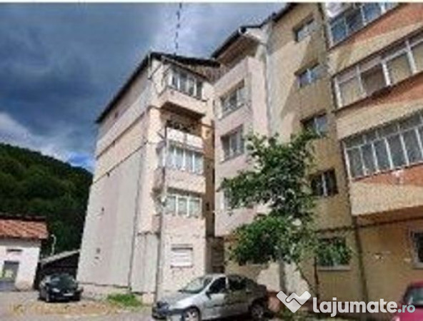 Apartament 4 camere Gura Humorului, cota parte 8/40. ID: ... 
