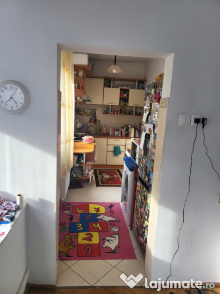 Casă situată în zona Palas din cărămidă 