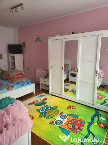 Casă situată în zona Palas din cărămidă 