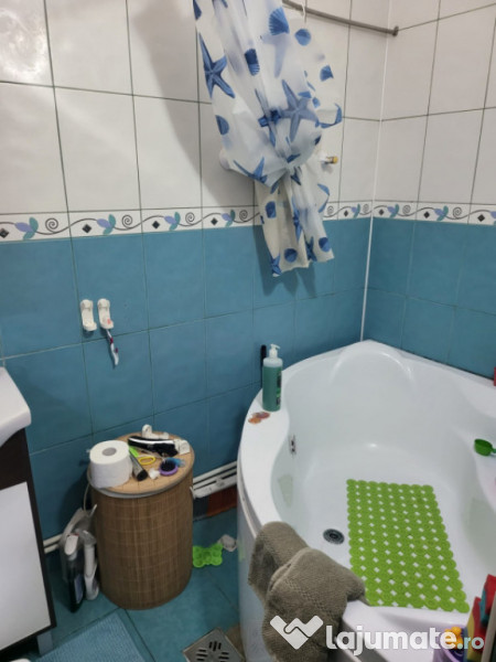 Casă situată în zona Palas din cărămidă 