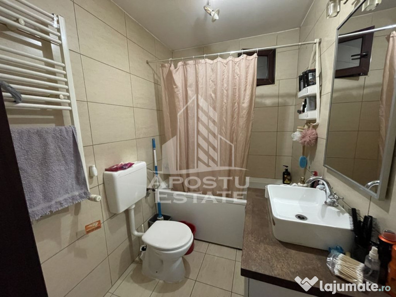 Apartament cu 4 camere decomandat, 106 mp, Calea Torontal...