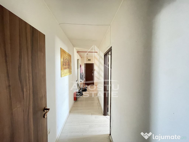 Apartament cu 4 camere decomandat, 106 mp, Calea Torontal...