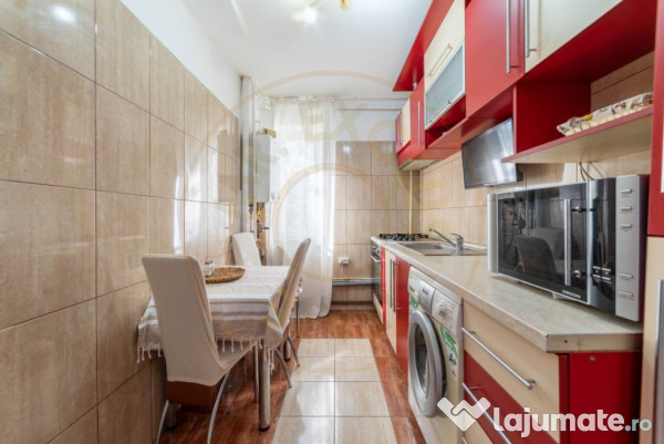 De vanzare- Apartament 3 camere Pitesti-zona Ultracentrala!