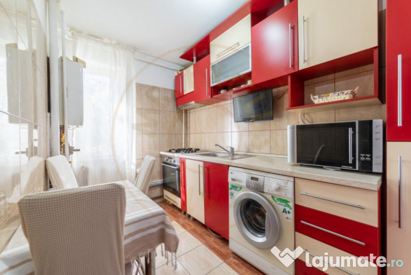 De vanzare- Apartament 3 camere Pitesti-zona Ultracentrala!