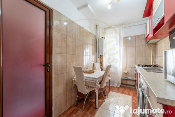 De vanzare- Apartament 3 camere Pitesti-zona Ultracentrala!