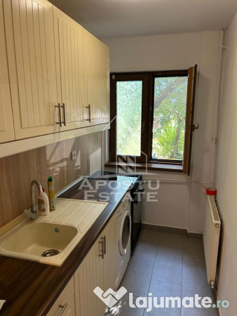 Apartament cu 3 camere, Zona Dacia 