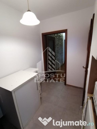 Apartament cu 3 camere, Zona Dacia 