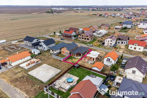 Casă nefinisata la sol in Fântânele, cartier nou Comsi... 