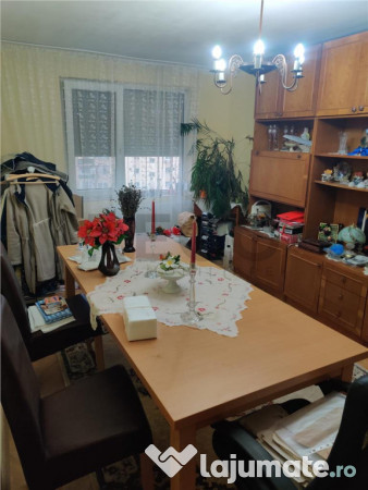 RECO . APARTAMENT 3 CAMERE , ROGERIUS 