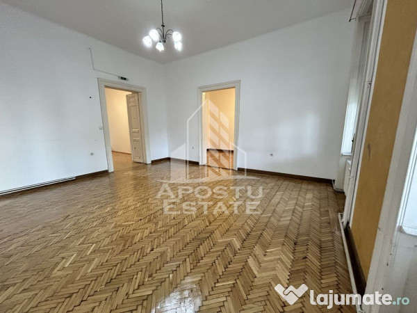 Spatiu 147 mp pentru birouri in spate la Catedrala 