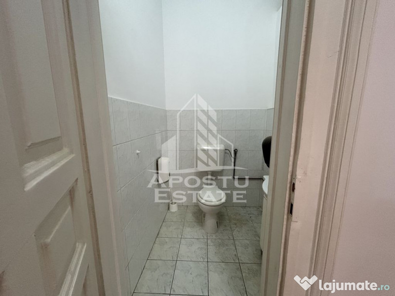 Spatiu 147 mp pentru birouri in spate la Catedrala 