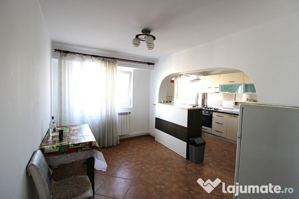 Apartament cu 3 camere in zona I. C. Frimu (pe Nae Leonard) 