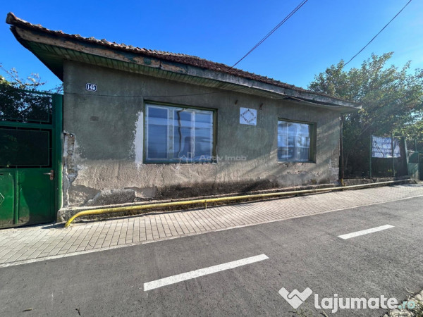 Bocsa Romana, 2 Corpuri de cladire cu Teren de 555 mp. si ga