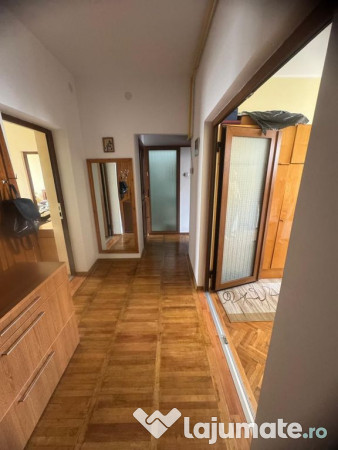 Apartament 3 camere zona Peninsulara