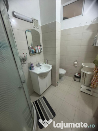 Apartament 3 camere zona Peninsulara