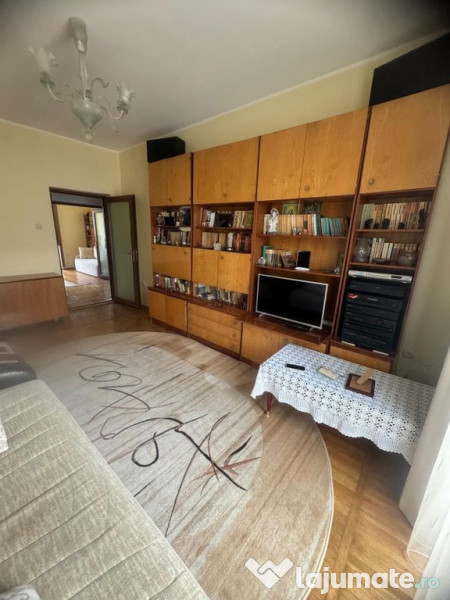 Apartament 3 camere zona Peninsulara