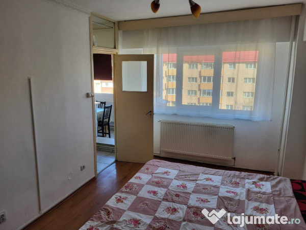 Garsoniera etajul 2 zona Racadau 