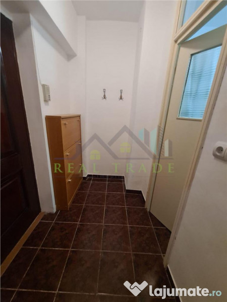 Garsoniera etajul 2 zona Racadau 