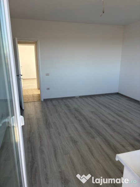 Apartament 3 camere Dezvoltator 
