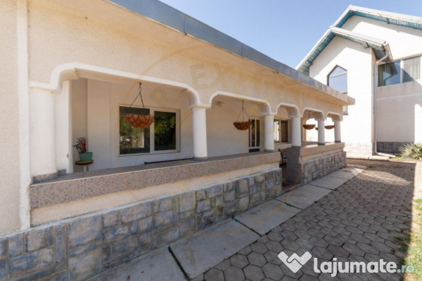 Casa visurilor cu livada roditoare si gradina amenajata 