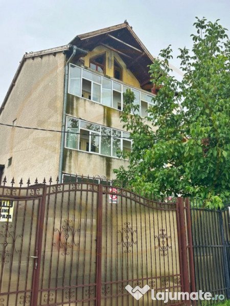 Casa pentru investitie S+P+2E+M, 500 mp curte, Pitesti 