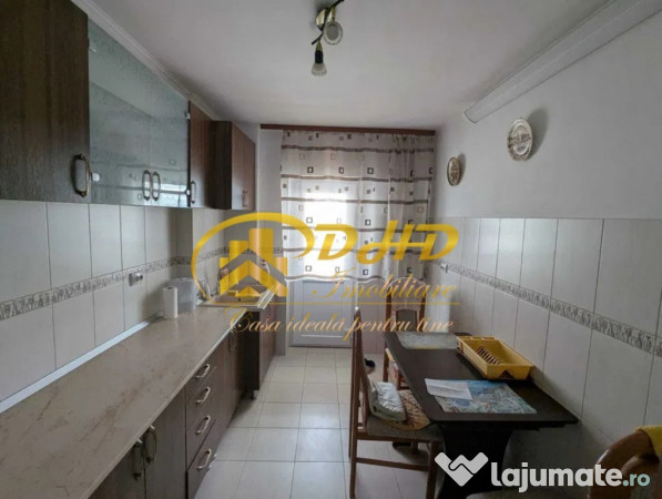 Apartament cu 3 camere de închiriat situat Bl. Independenței